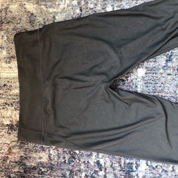 Under Armour compression leggings - Picture 3 of 3